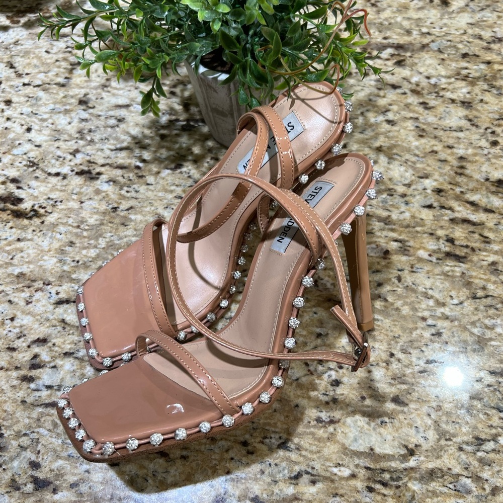 Steve Madden Tan Faux Pearl Studded Square Toe Heels 7.5
